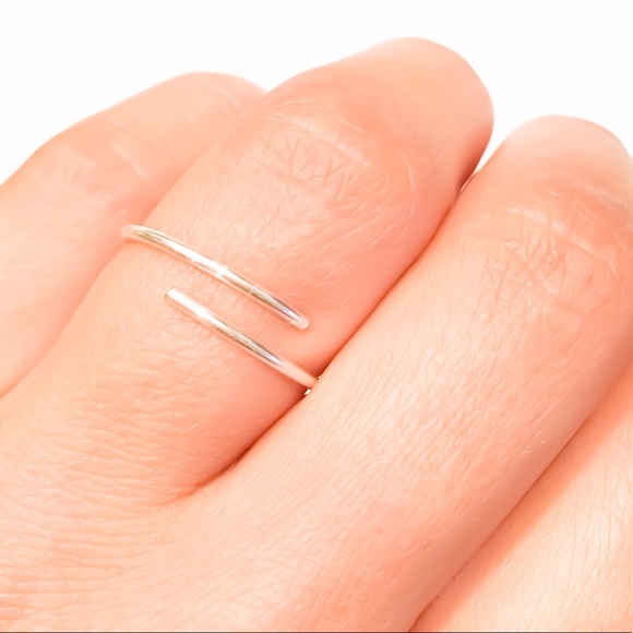 (2-13) 925 Sterling Silver Simple Adjustable Bypass Wrap Ring Thumb Index Middle - Picture 2 of 8